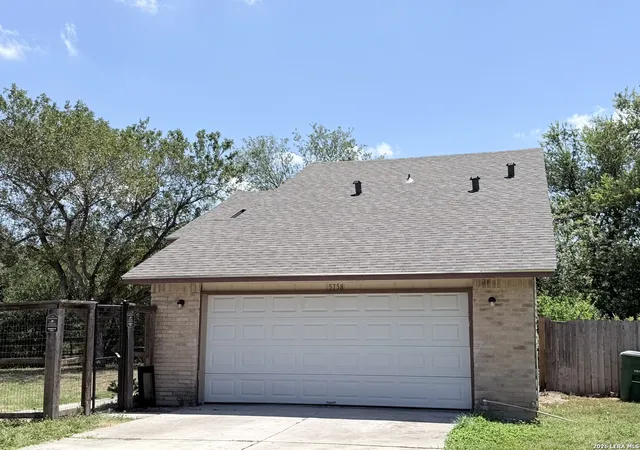 Photo 2 of Single family home for sale at 5758 Spring Moon St, San Antonio, TX 78247 | MLS# 2007770 | Listing updated on 2026-09-16