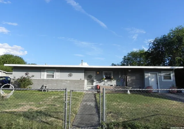 Photo 2 of Sale Pending at 134 Dumont Dr, San Antonio, TX 78227 | MLS# 2007774 | Listing updated on 2026-08-31