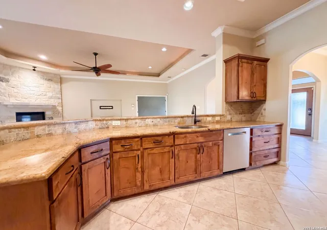 2nd image of 197 Vintage Ranch Cir, La Vernia, TX 78121 | MLS# 2007803