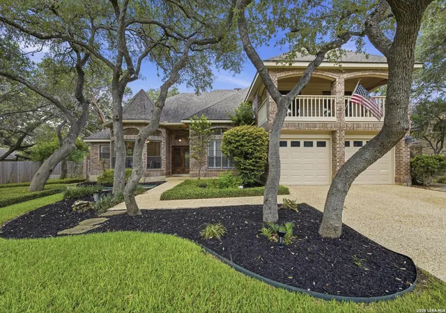 Photo 2 of Sale Pending at 17 Rogers Wood, San Antonio, TX 78248 | MLS# 2007830 | Listing updated on 2026-08-22