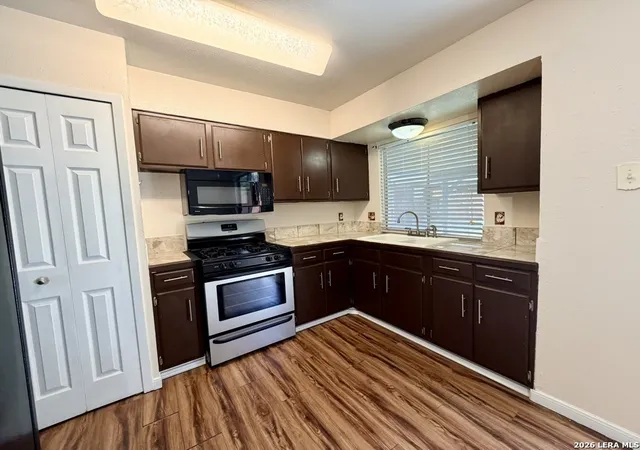 5th image of 7426 Mountain Oak Trl, Live Oak, TX 78233 | MLS# 2007833