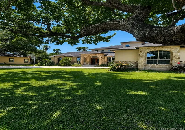 3rd image of 704 Jack Nicklaus, Devine, TX 78016 | MLS# 2007839