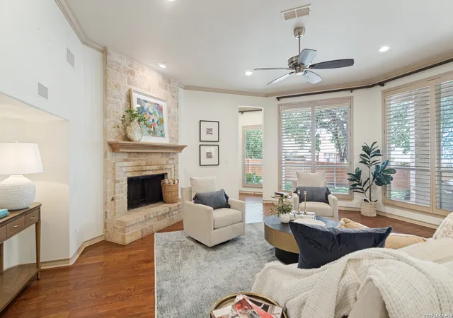 2nd image of 8 Aspen Creek Dr, San Antonio, TX 78248 | MLS# 2007856