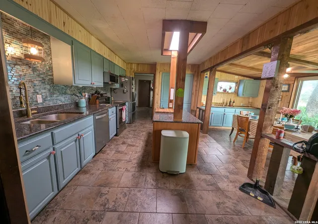 4th image of 198 Private Road 7730, Devine, TX 78016 | MLS# 2007863