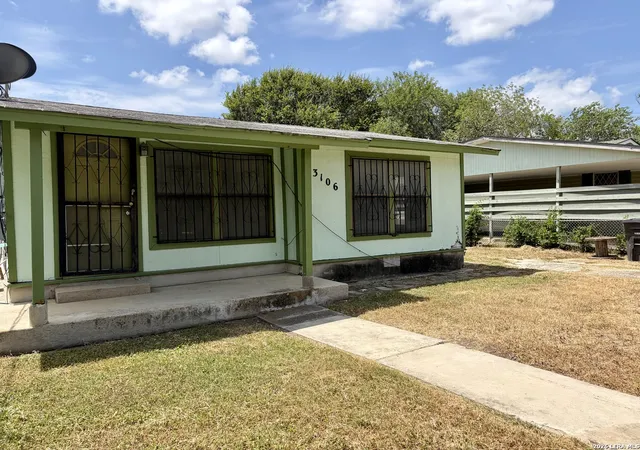 Photo 3 of Sale Pending at 3106 La Rosa St, San Antonio, TX 78211 | MLS# 2007871 | Listing updated on 2026-08-21