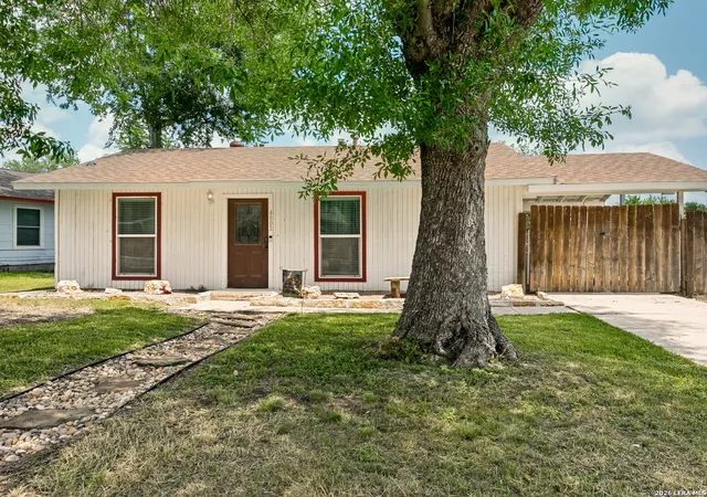 Photo 1 of Single family home for sale at 4802 Castle Guard, San Antonio, TX 78218 | MLS# 2007872 | Listing updated on 2026-08-23