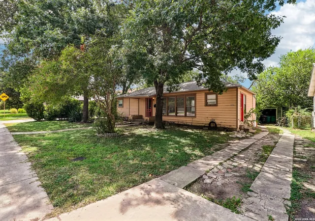 Photo 4 of Sale Pending at 570 Marquette Dr, San Antonio, TX 78228 | MLS# 2007879 | Listing updated on 2026-08-25