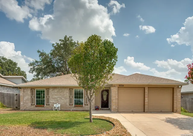Photo 1 of Sale Pending at 9254 Ridge Wind, San Antonio, TX 78250 | MLS# 2007898 | Listing updated on 2026-09-16
