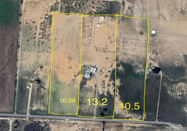 35th image of 16489 Fm 472, Devine, TX 78016 | MLS# 2007903