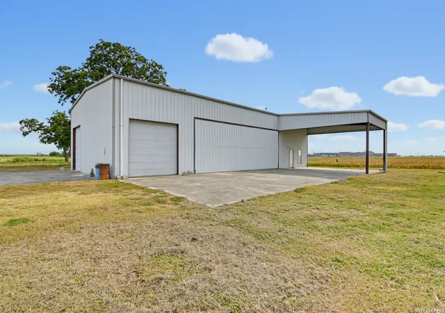1st image of 1025 Link, Seguin, TX 78155 | MLS# 2007916