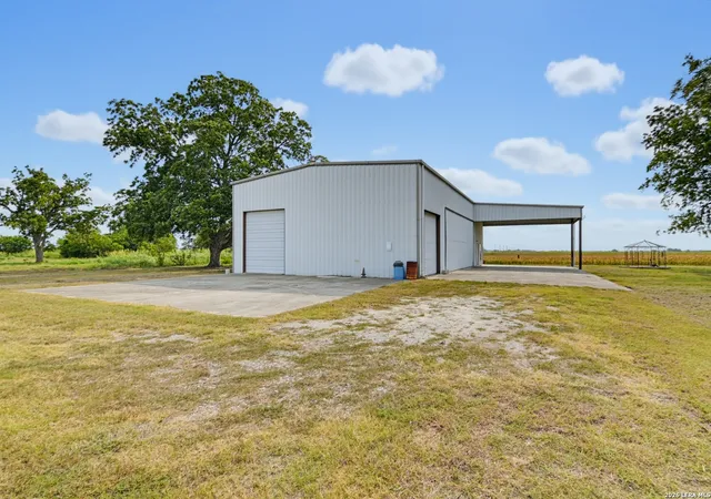 2nd image of 1025 Link, Seguin, TX 78155 | MLS# 2007916