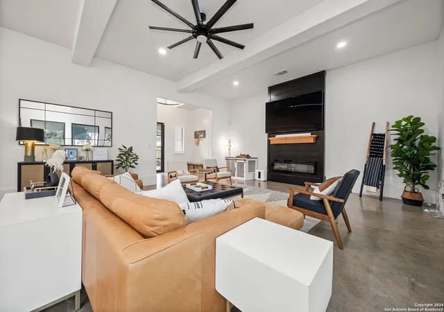 Photo 4 of Single family home for sale at 211 Spacious Sky, San Antonio, TX 78260 | MLS# 2007939 | Listing updated on 2026-09-10
