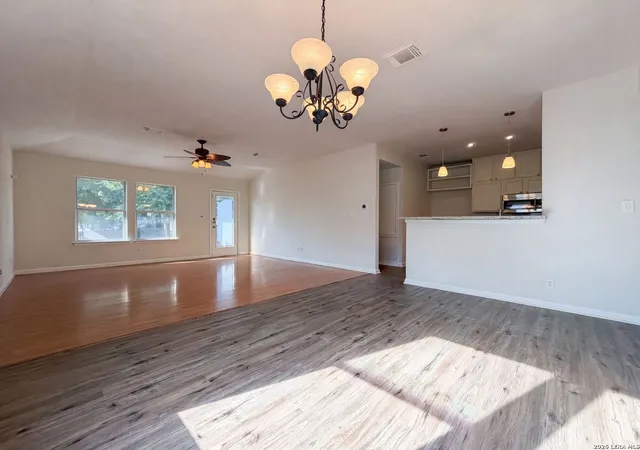 3rd image of 1620 Sunview Cir, New Braunfels, TX 78130 | MLS# 2007941