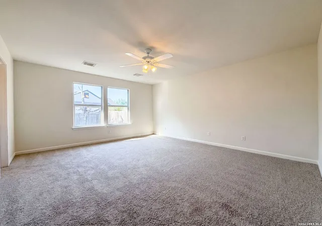 4th image of 1620 Sunview Cir, New Braunfels, TX 78130 | MLS# 2007941