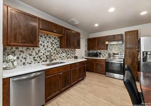 2nd image of 6862 Flaming Ridge Dr, Converse, TX 78109 | MLS# 2007963