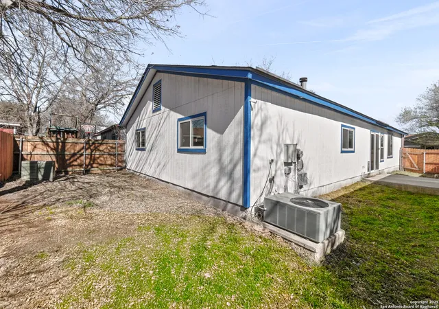 33rd image of 6862 Flaming Ridge Dr, Converse, TX 78109 | MLS# 2007963