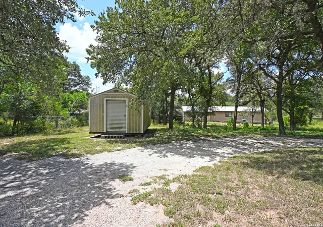 5th image of 321 High Low Dr, New Braunfels, TX 78132 | MLS# 2007990