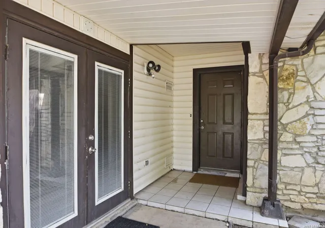 Photo 3 of Sale Pending at 5918 Patrick Henry St, San Antonio, TX 78233 | MLS# 2008002 | Listing updated on 2026-09-10
