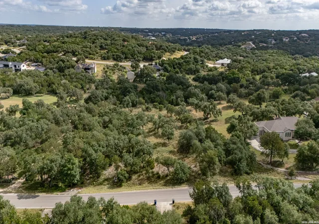 Photo 4 of Sale Pending at 225 Shady Holw, New Braunfels, TX 78132 | MLS# 2008044 | Listing updated on 2026-09-15