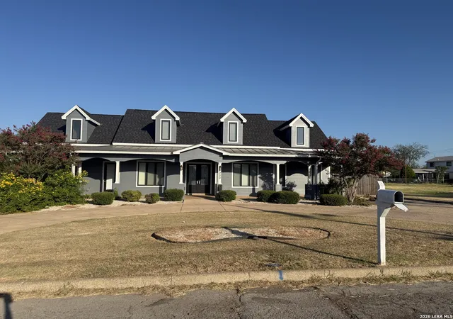 1st image of 200 S 16th St, Carrizo Springs, TX 78834 | MLS# 2008069
