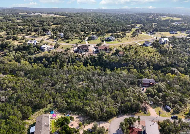 Photo 4 of Sale Pending at 2511 Fuller Dr, Canyon Lake, TX 78133 | MLS# 2008073 | Listing updated on 2026-09-11