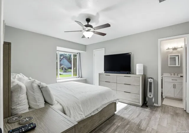 Photo 4 of Single family home for sale at 6006 Ridge Field St, San Antonio, TX 78250 | MLS# 2008074 | Listing updated on 2026-09-15
