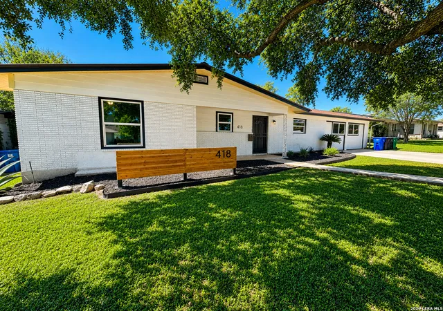 3rd image of 418 Redcliff Dr, San Antonio, TX 78216 | MLS# 2008092