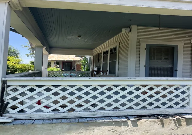 Photo 2 of Sale Pending at 711 Kayton, San Antonio, TX 78210 | MLS# 2008106 | Listing updated on 2026-09-15