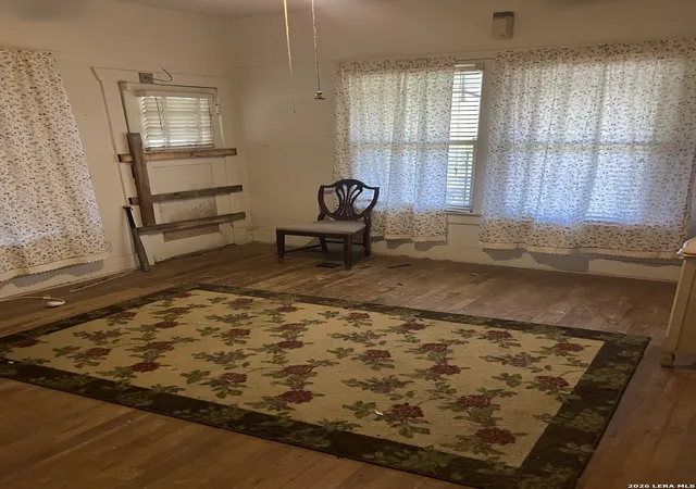 Photo 3 of Sale Pending at 711 Kayton, San Antonio, TX 78210 | MLS# 2008106 | Listing updated on 2026-09-15