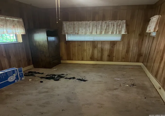 Photo 4 of Sale Pending at 711 Kayton, San Antonio, TX 78210 | MLS# 2008106 | Listing updated on 2026-09-15