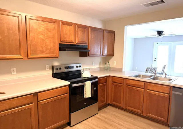 3rd image of 608 Roosevelt Dr, Seguin, TX 78155 | MLS# 2008113