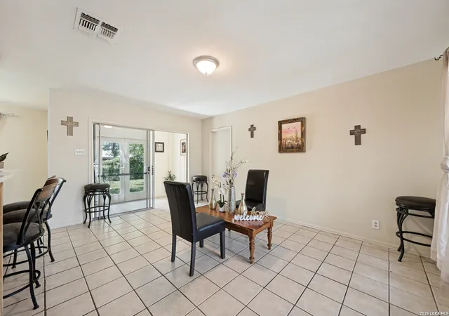Photo 3 of Single family home for sale at 4414 Jamestown Dr, San Antonio, TX 78220 | MLS# 2008114 | Listing updated on 2026-08-23