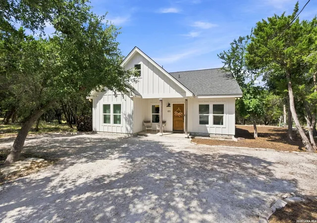 Photo 2 of Sale Pending at 671 Rimrock Cv, Spring Branch, TX 78070 | MLS# 2008132 | Listing updated on 2026-08-31