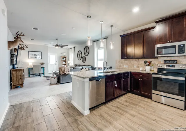 4th image of 160 Bass Ln, New Braunfels, TX 78130 | MLS# 2008149