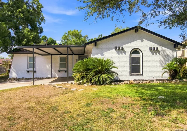 Photo 2 of Sale Pending at 6814 Sunlight Dr, Leon Valley, TX 78238 | MLS# 2008157 | Listing updated on 2026-09-08