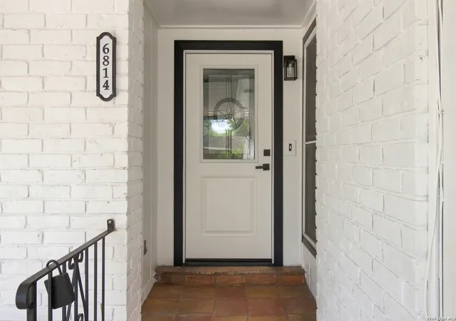 Photo 3 of Sale Pending at 6814 Sunlight Dr, Leon Valley, TX 78238 | MLS# 2008157 | Listing updated on 2026-09-08
