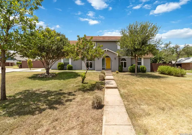 Photo 1 of Single family home for sale at 200 Sterling Browning Rd, Hollywood Park, TX 78232 | MLS# 2008160 | Listing updated on 2026-09-09