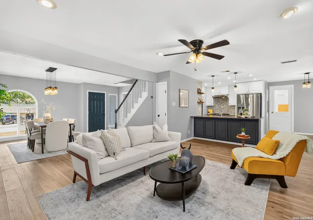 Photo 2 of Single family home for sale at 200 Sterling Browning Rd, Hollywood Park, TX 78232 | MLS# 2008160 | Listing updated on 2026-09-09
