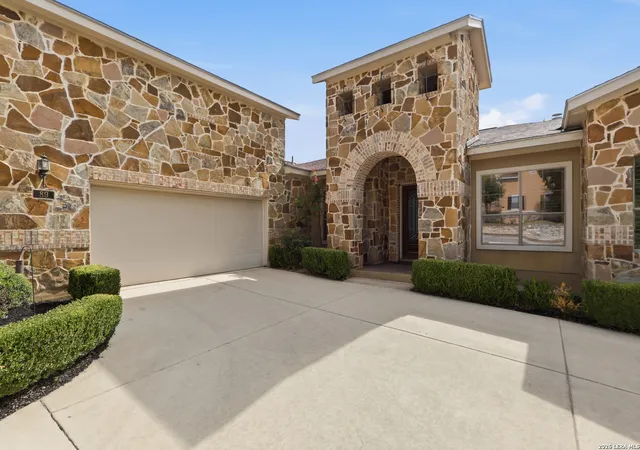 Photo 3 of Sale Pending at 89 Michelangelo, San Antonio, TX 78258 | MLS# 2008163 | Listing updated on 2026-09-08