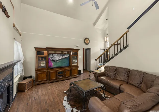 Photo 4 of Single family home for sale at 19107 Evening Trail Dr, San Antonio, TX 78256 | MLS# 2008168 | Listing updated on 2026-08-24