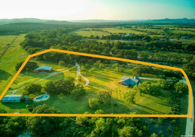 4th image of 166 Cypress Falls Rd, Utopia, TX 78884 | MLS# 2008177