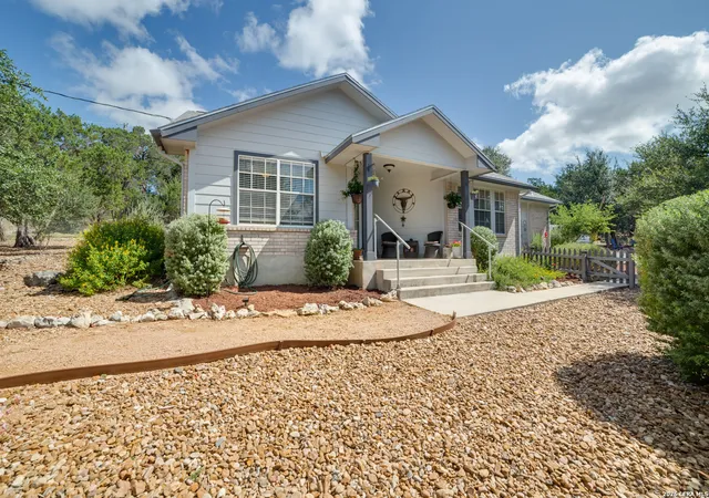 2nd image of 708 Mountain Creek Trl, Boerne, TX 78006 | MLS# 2008178