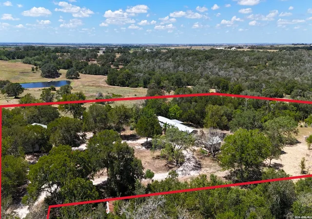 Photo 1 of Single family home for sale at 1724 Old Lehmann Rd, Seguin, TX 78155 | MLS# 2008201 | Listing updated on 2026-09-24