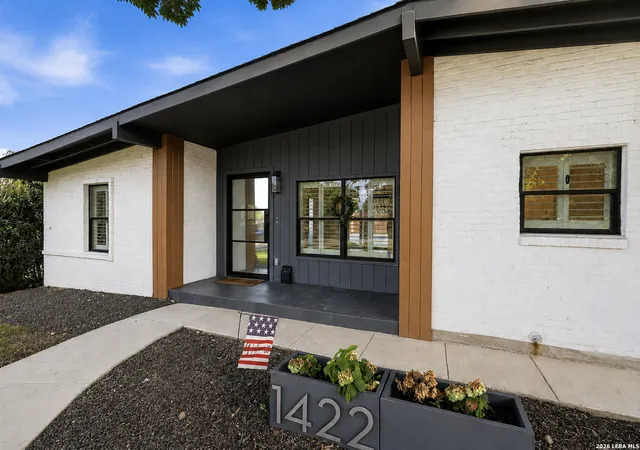 3rd image of 1422 Wiltshire Ave, Terrell Hills, TX 78209 | MLS# 2008202