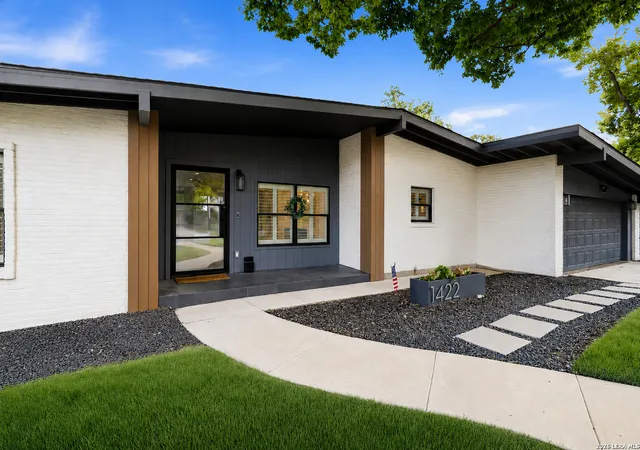 4th image of 1422 Wiltshire Ave, Terrell Hills, TX 78209 | MLS# 2008202