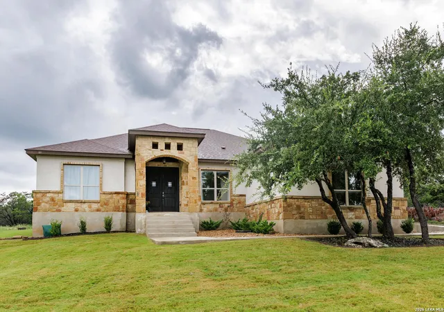 Photo 2 of Single family home for sale at 2127 Oakwood, New Braunfels, TX 78132 | MLS# 2008262 | Listing updated on 2026-09-14