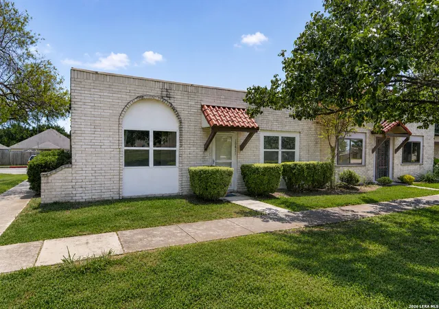 Photo 2 of Single family home for sale at 10831 Crown Vw, San Antonio, TX 78239 | MLS# 2008263 | Listing updated on 2026-08-24