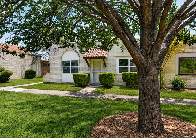 Photo 3 of Single family home for sale at 10831 Crown Vw, San Antonio, TX 78239 | MLS# 2008263 | Listing updated on 2026-08-24