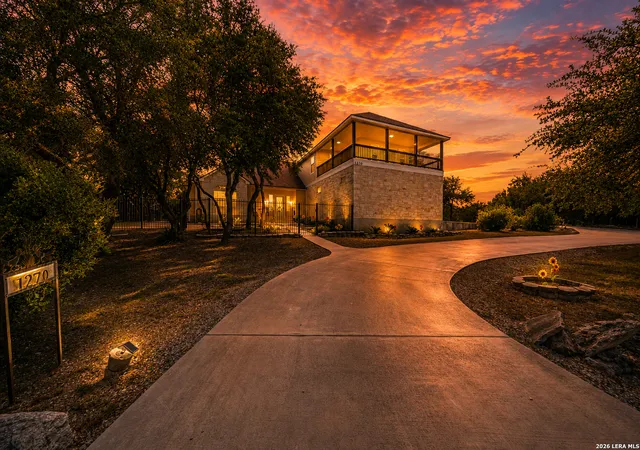 2nd image of 1270 Heritage Hl, Canyon Lake, TX 78133 | MLS# 2008280