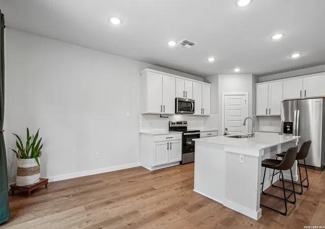 5th image of 5935 W Hausman #UNIT 59, San Antonio, TX 78249 | MLS# 2008286